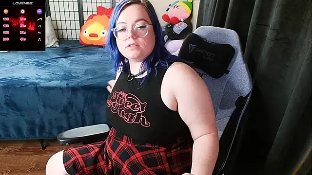 Snapshot of KiraSpitQueen chatting on 01-10-25, 05:37 KiraSpitQueen online show from 01-10-25, 05:37