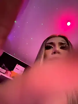 caroline cossei online show from 09-29-25, 03:24