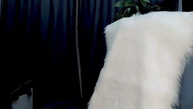 QueenOfUrKink online show from 11-28-25, 07:47