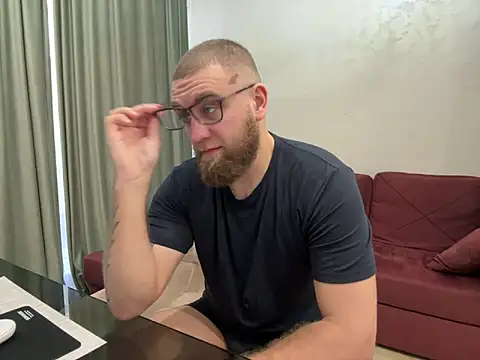 Bear bear  online show from 03-15-25, 04:57