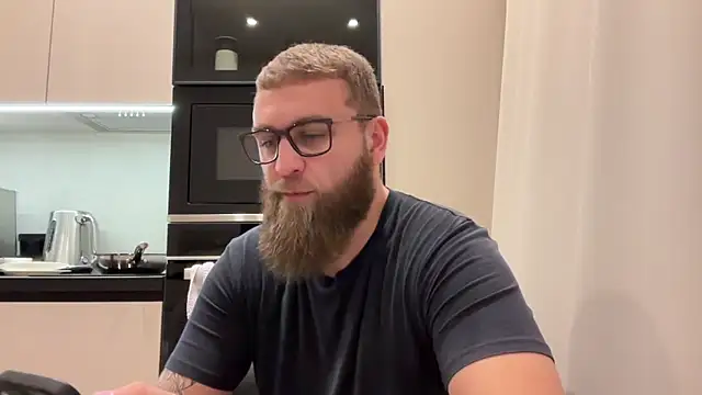 Bear bear  online show from 11-23-25, 01:21