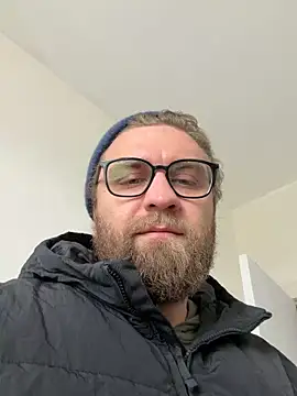 Bear bear  online show from 04-25-26, 11:13