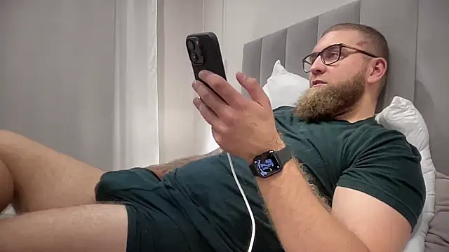 Bear bear  online show from 10-10-25, 02:40