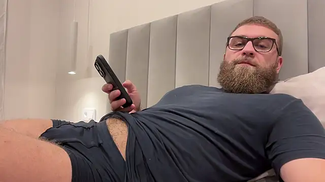 Bear bear  online show from 11-26-25, 11:32