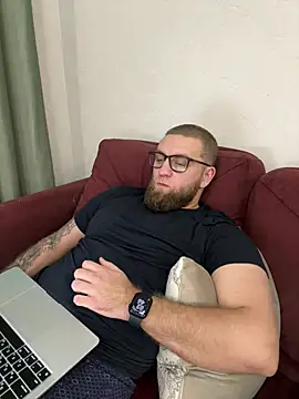 Bear bear  online show from 02-27-25, 11:48