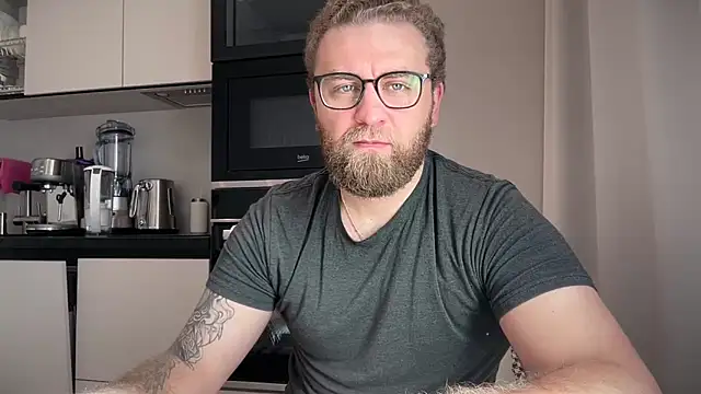 Bear bear  online show from 04-20-26, 07:55