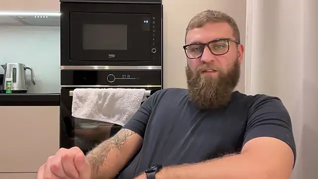 Bear bear  online show from 12-21-25, 01:57