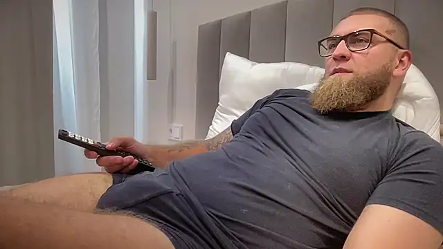 Bear bear  online show from 10-03-25, 09:55