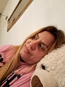 OliviaLewis online show from 02-20-25, 04:50