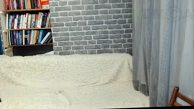 Snapshot of Rainbow_lady chatting on 09-14-25, 02:28 Rainbow lady online show from 09-14-25, 02:28