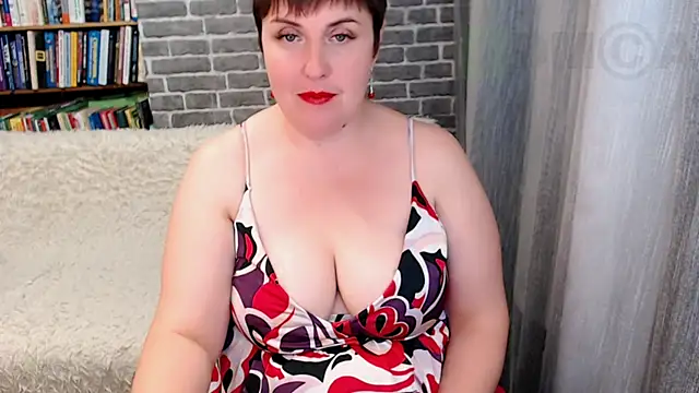 Snapshot of Rainbow_lady chatting on 10-21-25, 06:35 Rainbow lady online show from 10-21-25, 06:35