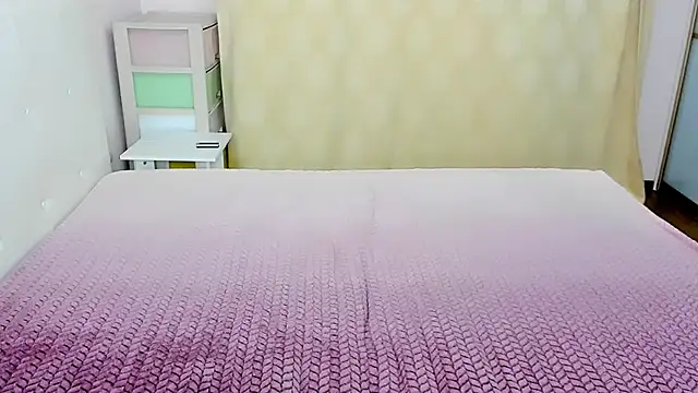 Rainbow lady online show from 03-25-26, 04:34