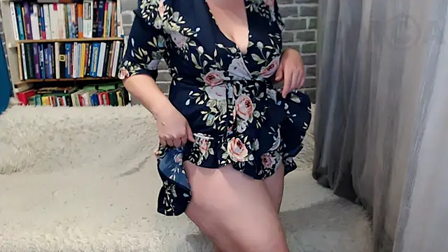 Rainbow lady online show from 11-12-25, 02:15