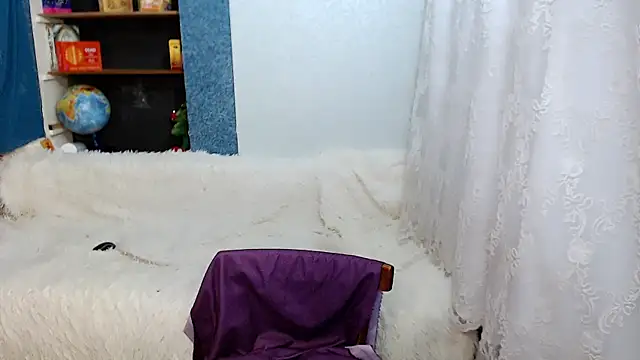 Snapshot of Rainbow_lady chatting on 02-02-25, 10:13 Rainbow lady online show from 02-02-25, 10:13
