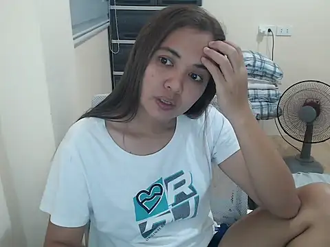 xTheLastVIRGINx online show from 04-18-26, 01:13