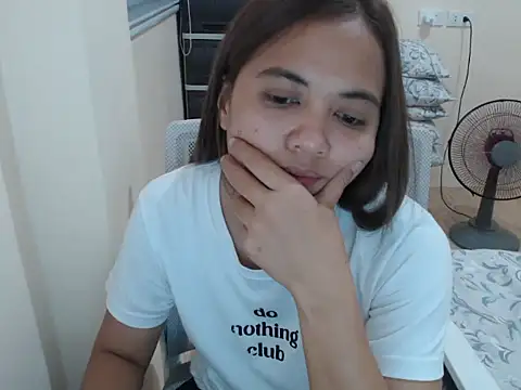 xTheLastVIRGINx online show from 04-19-26, 12:17