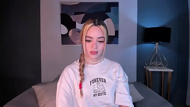 JuanitaClay online show from 09-09-25, 12:36