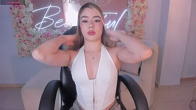 JuanitaClay online show from 05-09-26, 07:39