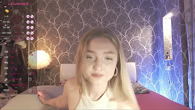 MiaMiaMeow online show from 11-21-25, 04:06