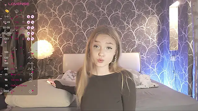 MiaMiaMeow online show from 10-18-25, 11:56