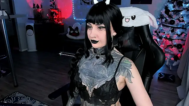 Snapshot of RachelQueen_ chatting on 02-04-25, 02:21 RachelQueen online show from 02-04-25, 02:21