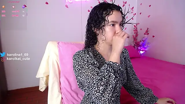 Karolina 1 online show from 09-26-25, 01:40