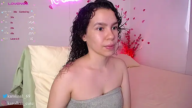 Karolina 1 online show from 03-07-25, 07:27