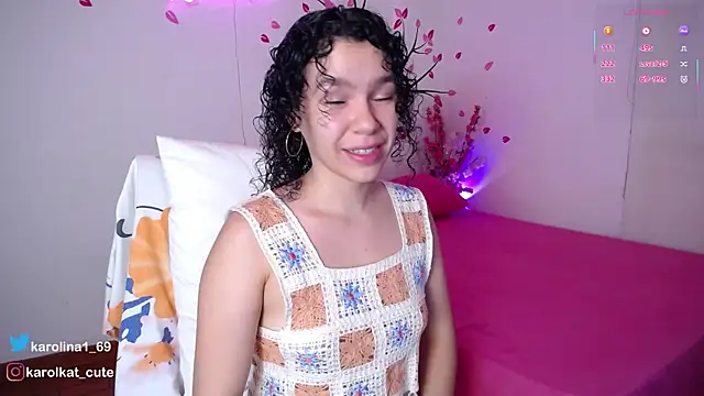 Karolina 1 online show from 11-22-25, 12:21