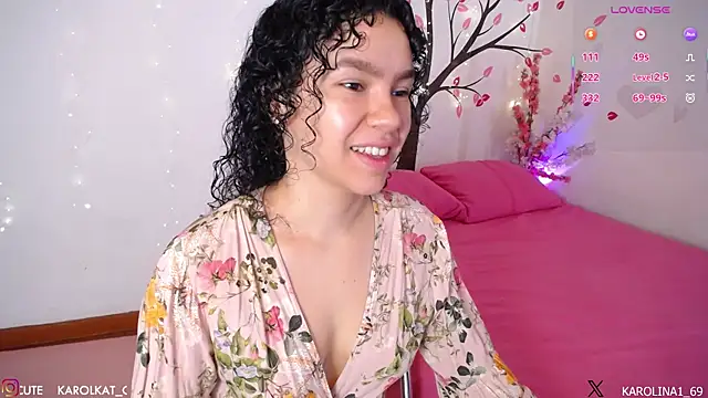 Karolina 1 online show from 05-15-26, 01:53