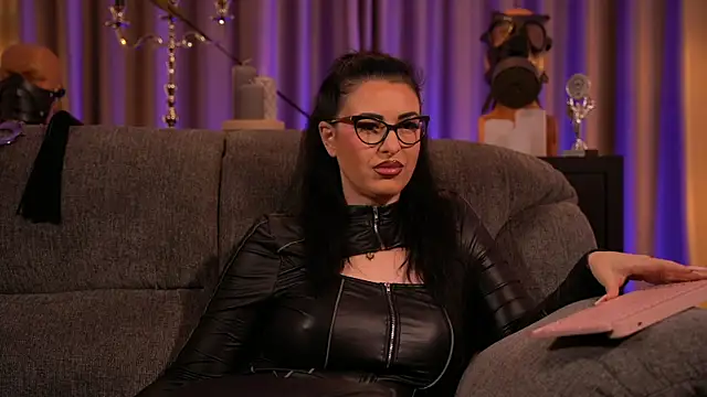 Snapshot of kelly_kent chatting on 03-12-25, 05:02 kelly kent online show from 03-12-25, 05:02
