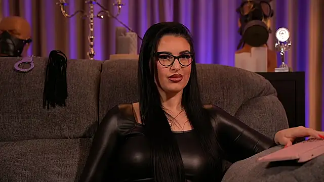 Snapshot of kelly_kent chatting on 02-25-25, 05:41 kelly kent online show from 02-25-25, 05:41