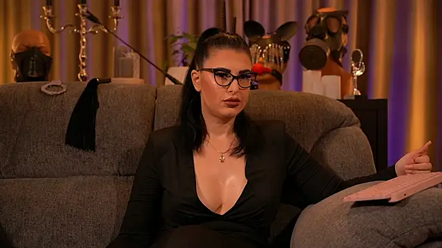 Snapshot of kelly_kent chatting on 09-22-25, 08:59 kelly kent online show from 09-22-25, 08:59