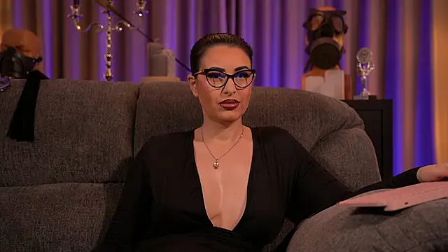 Snapshot of kelly_kent chatting on 03-14-25, 02:10 kelly kent online show from 03-14-25, 02:10