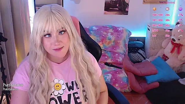 Emmy Ruiz online show from 04-11-26, 02:52