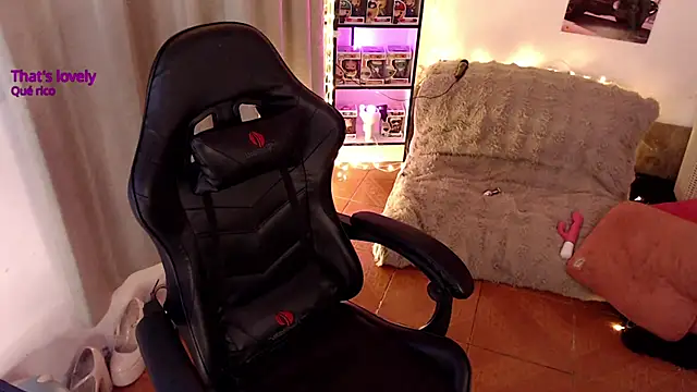 Emmy Ruiz online show from 02-16-26, 02:32