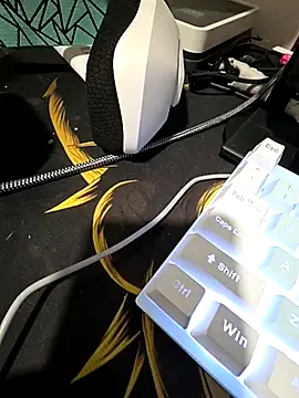 Emmy Ruiz online show from 11-28-25, 02:12