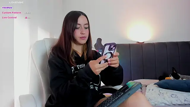 Snapshot of catimore chatting on 10-03-25, 03:02 catimore online show from 10-03-25, 03:02