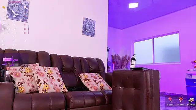 Snapshot of lara_giraldo chatting on 07-15-26, 11:17 lara giraldo online show from 07-15-26, 11:17