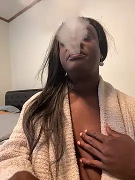 Katiefyi online show from 04-24-26, 02:57