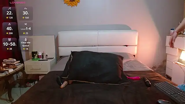 Freyja soh online show from 03-24-26, 10:43