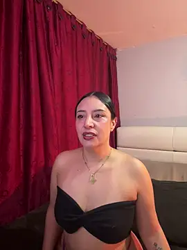 Snapshot of Freyja_soh chatting on 06-19-26, 02:56 Freyja soh online show from 06-19-26, 02:56