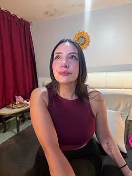 Freyja soh online show from 04-10-26, 09:33