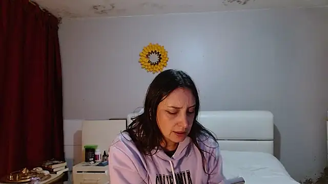 Freyja soh online show from 04-16-26, 08:42