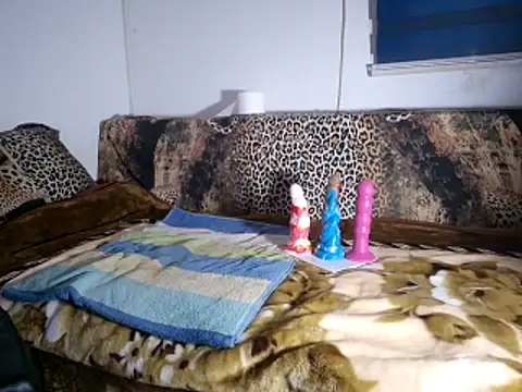 0anal21 online show from 12-04-25, 04:50