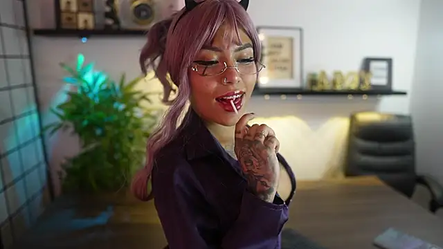 Scarlett collins02 online show from 04-18-26, 01:30