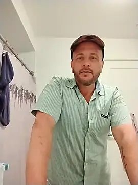 Snapshot of ShaneJames11 chatting on 04-28-26, 08:02 ShaneJames11 online show from 04-28-26, 08:02