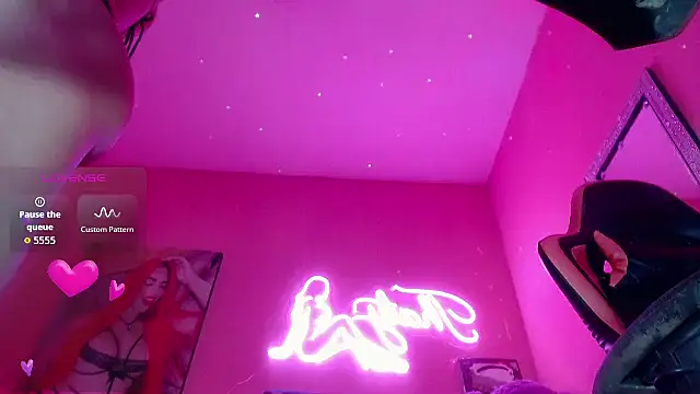 Snapshot of Latinabigcock chatting on 06-21-26, 02:34 Latinabigcock online show from 06-21-26, 02:34