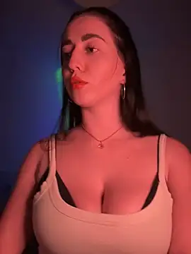 Snapshot of Emylia chatting on 03-21-25, 11:01 Emylia online show from 03-21-25, 11:01