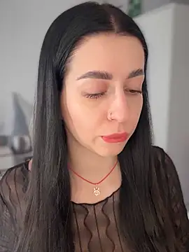 Snapshot of Emylia chatting on 01-19-25, 01:01 Emylia online show from 01-19-25, 01:01