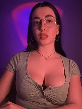 Snapshot of Emylia chatting on 02-20-25, 07:30 Emylia online show from 02-20-25, 07:30